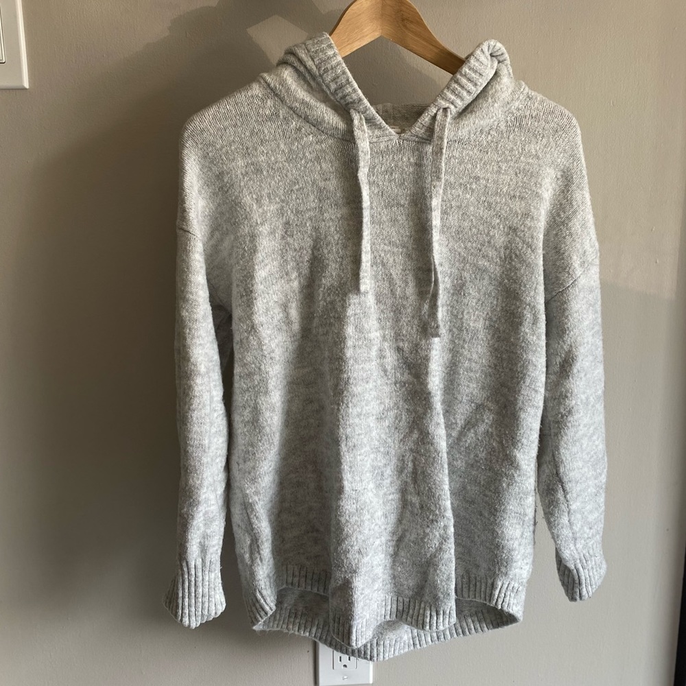Gap wool hooded maternity sweater. Size medium.
